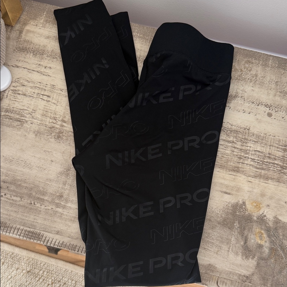 NIKE pro dri fit leggings small